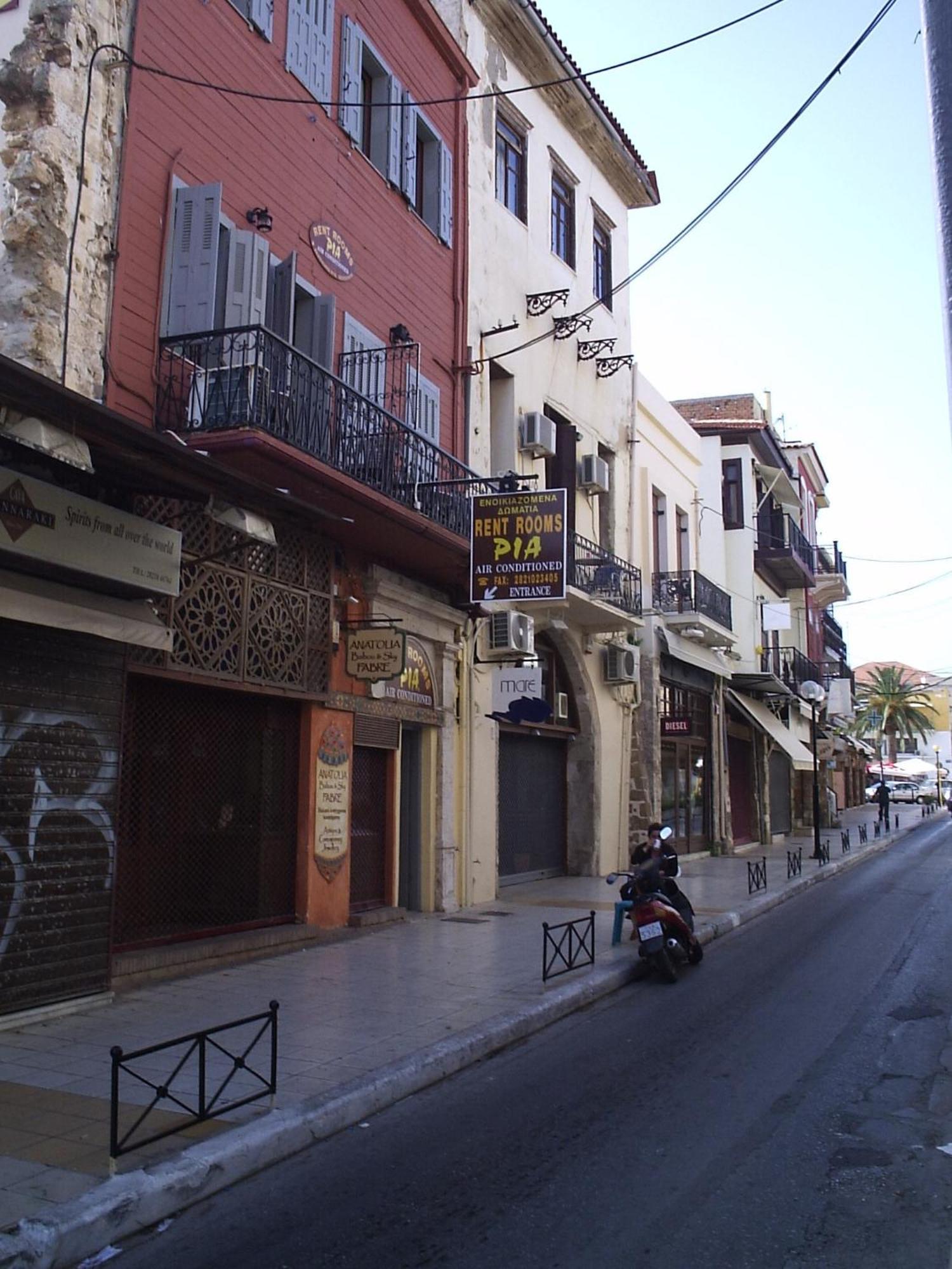 Pia Rooms Chania  Екстер'єр фото